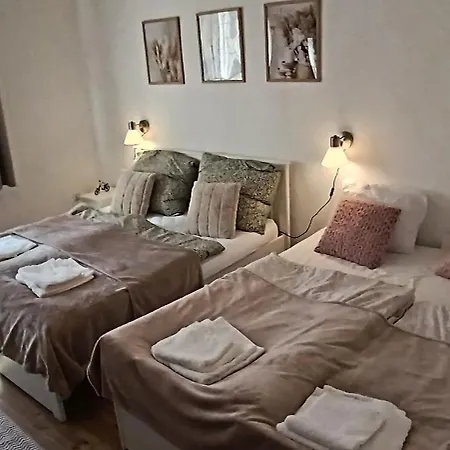 Apartment Abadi Pagony Vendeghaz *