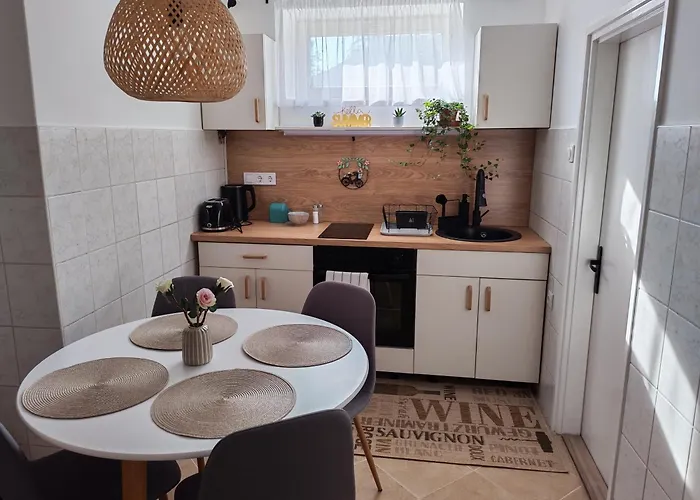 Abadi Pagony Vendeghaz Apartment